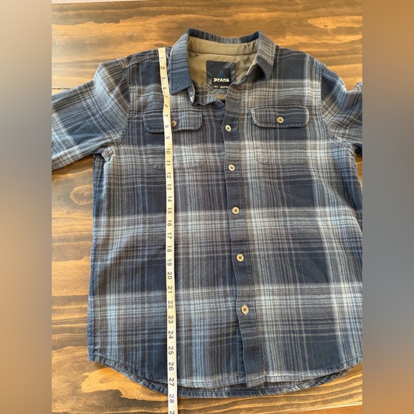 PrAna Men's Flannel button down shirt size medium - Picture 5 of 6